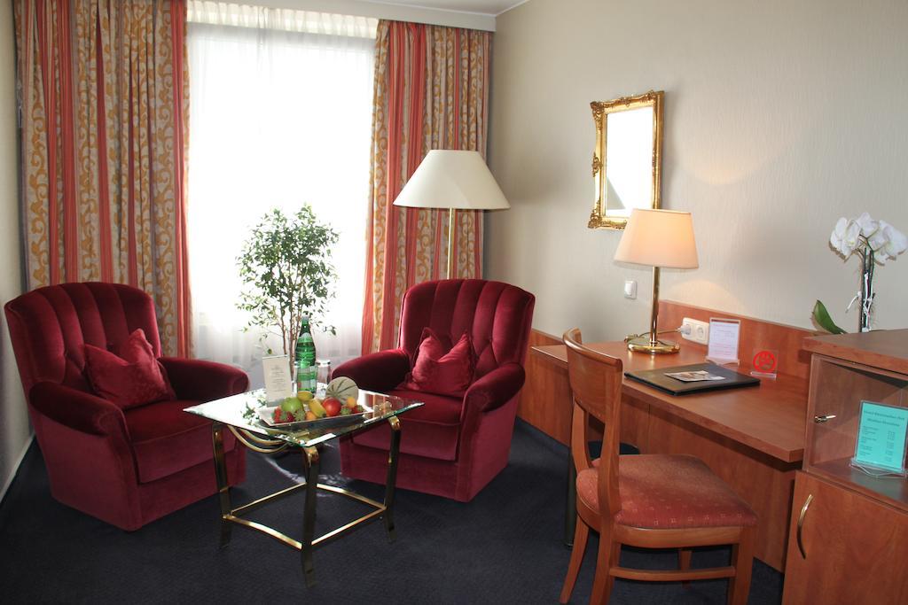 Hotel Rheinischer Hof Erkelenz Room photo