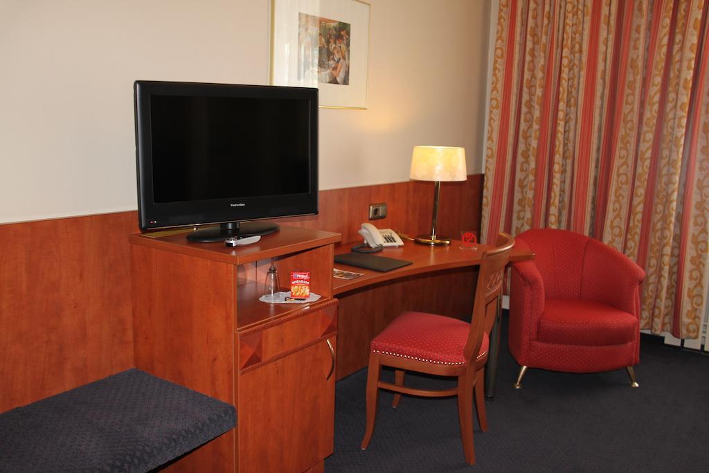 Hotel Rheinischer Hof Erkelenz Room photo